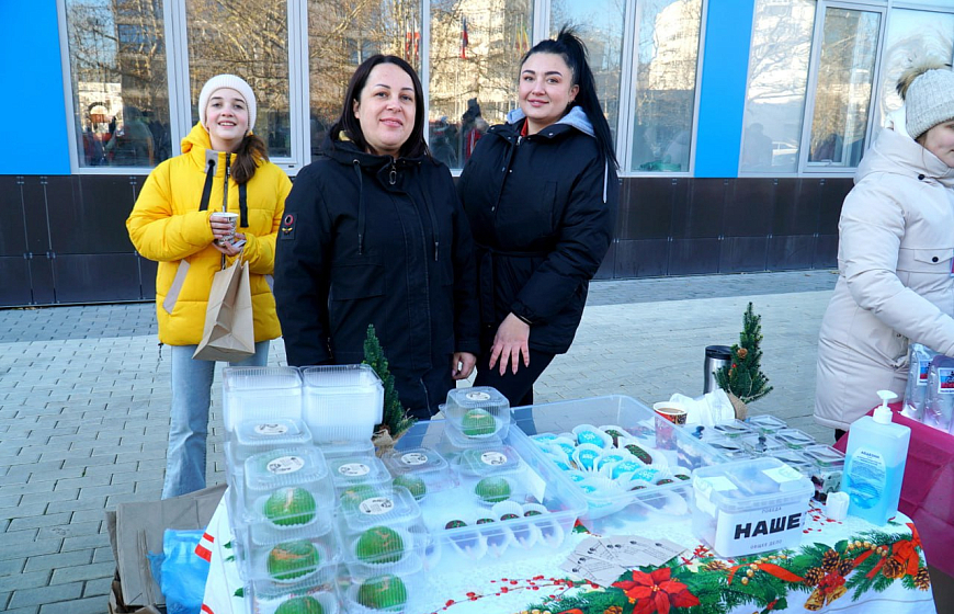 В Евпатории собрали почти 258 тыс. рублей военным медикам